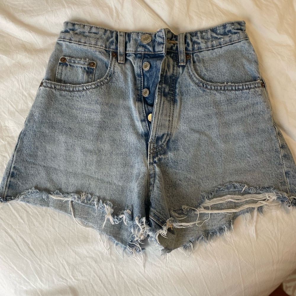 Zara high waisted jean shorts size 0